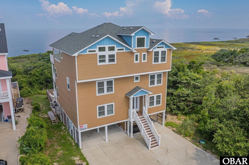 Welcome to Beaches Be Crazy--a spacious and thoughtfully - Beach Home for sale in Avon, North Carolina on Beachhouse.com