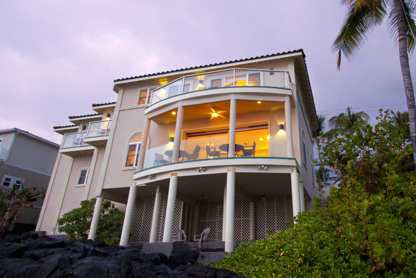 Hale Honu - Spectacular Oceanfront Home w central AC Wading Pool - Beach Vacation Rentals in Kailua Kona, Hawaii on Beachhouse.com
