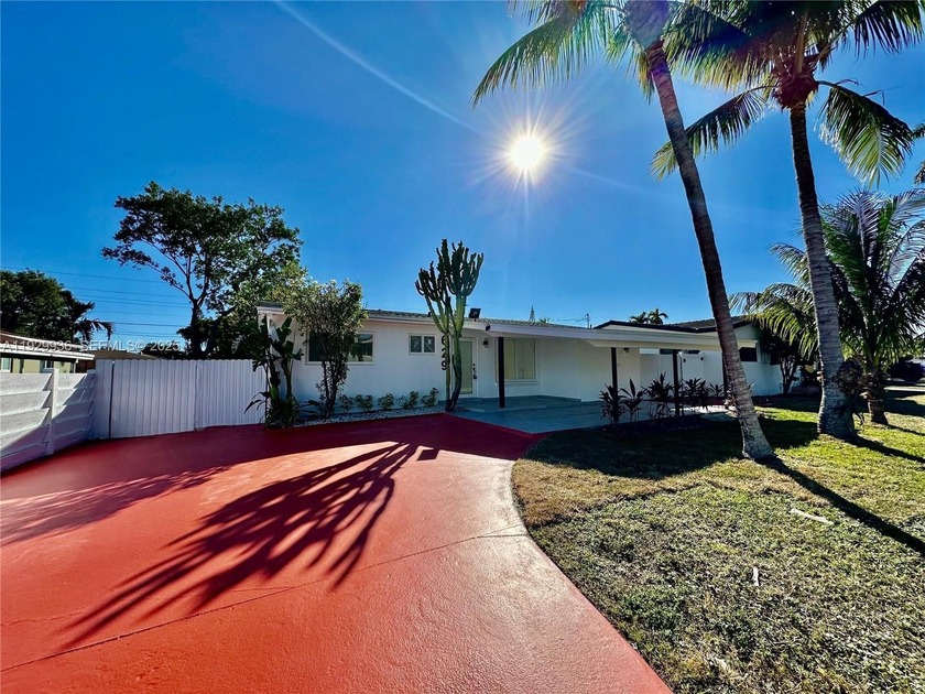 xFully renovated home in prime Hallandale location 3 beds 2 bath - Beach Home for sale in Hallandale Beach, Florida on Beachhouse.com