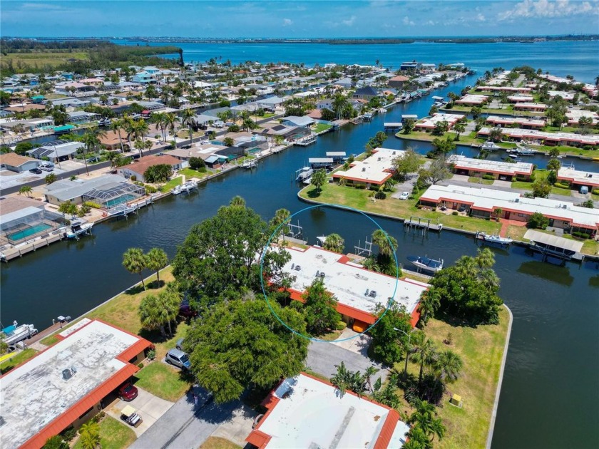 2 bedroom, 2 bathroom condo with a boat lift! Live the life of - Beach Condo for sale in Bradenton, Florida on Beachhouse.com