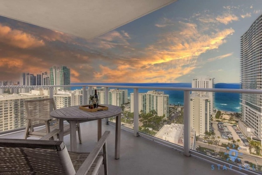 Amazing corner unit with breathtaking ocean, intracoastal and - Beach Condo for sale in Hollywood, Florida on Beachhouse.com