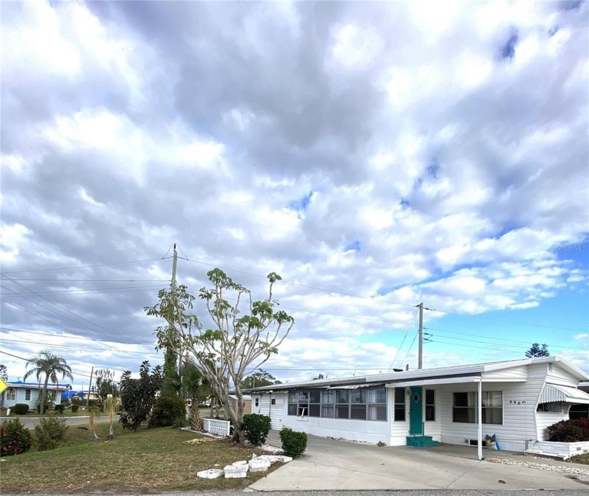 LAND VALUE ONLY. READY FOR OUR NEW BUILD! This perfectly - Beach Home for sale in Bradenton, Florida on Beachhouse.com