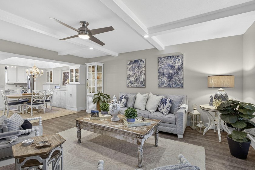 Beautifully fully renovated 2-bedroom, 2-bath condo situated in - Beach Condo for sale in North Palm Beach, Florida on Beachhouse.com