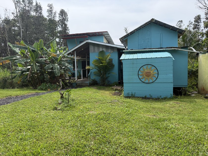 A unique multi-generational property with rooms for older and - Beach Home for sale in Pahoa, Hawaii on Beachhouse.com