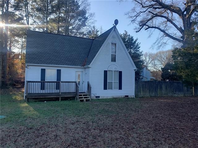 Welcome to Foxhaven!  You will enjoy the 1.19 acres of partial - Beach Home for sale in Gloucester, Virginia on Beachhouse.com