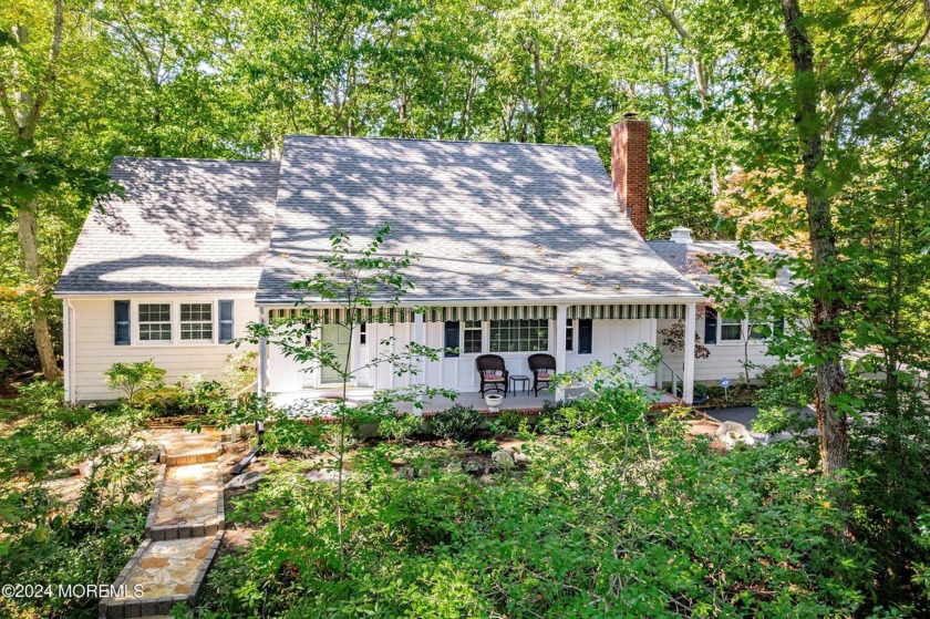 Charming Brielle Cape Cod! 

Perched atop a scenic hill in the - Beach Home for sale in Brielle, New Jersey on Beachhouse.com