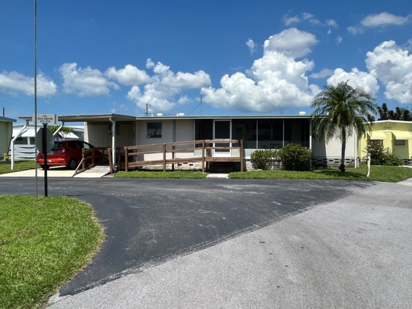 MOTIVATED SELLER! There was no flooding in this park.  Only - Beach Home for sale in St. Petersburg, Florida on Beachhouse.com