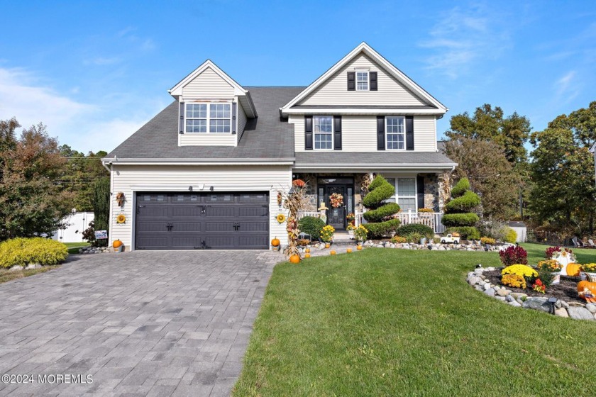 Come home to contemporary elegance! Boasting over 3,000 square - Beach Home for sale in Little Egg Harbor, New Jersey on Beachhouse.com