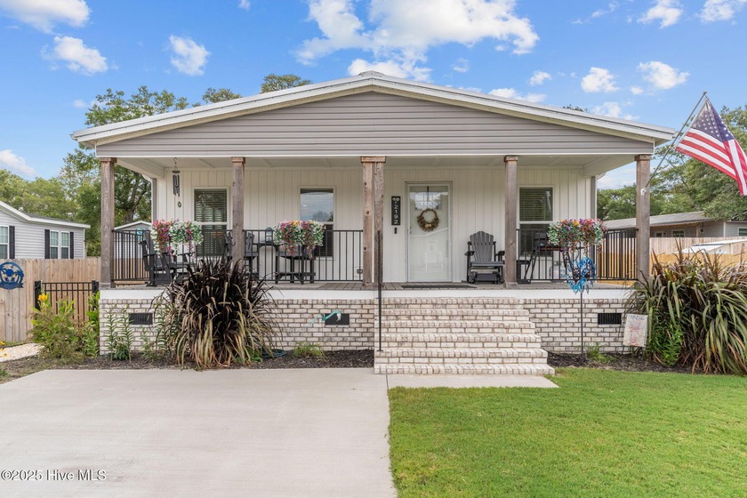 Discover this stunning 3 Bed / 2 Bath manufactured home in one - Beach Home for sale in Supply, North Carolina on Beachhouse.com