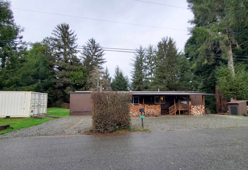 Have you been looking for a little bit of land in the country? - Beach Home for sale in Crescent City, California on Beachhouse.com