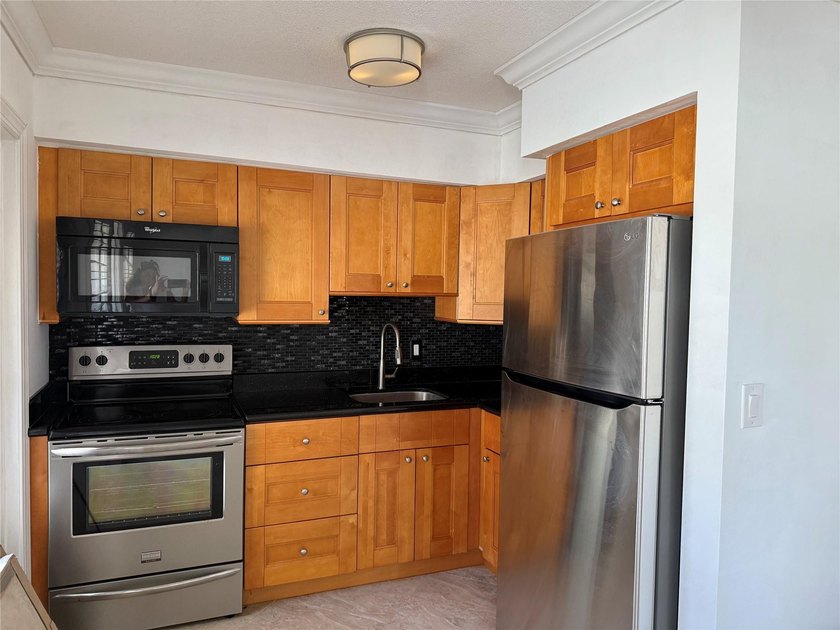 Spacious 2BR condo currently configured as a one-bedroom, easily - Beach Condo for sale in Lighthouse Point, Florida on Beachhouse.com