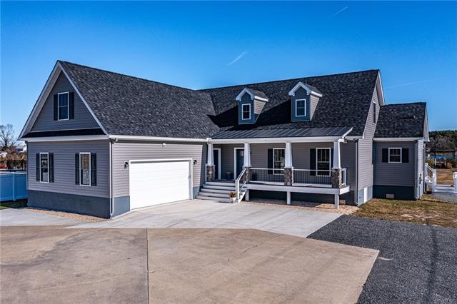 Beautiful brand-new home, 2900 sq ft, situated on 1.5 acres on - Beach Home for sale in White Stone, Virginia on Beachhouse.com
