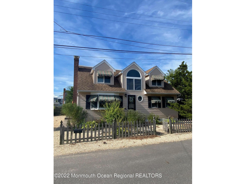 SOUGHT AFTER NORTH BEACH ESTATES WITH DEEDED OCEAN AND BAY - Beach Home for sale in Long Beach Island, New Jersey on Beachhouse.com