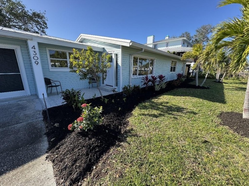 Stunning Canal Home on Snead Island - Fully Remodeled with - Beach Home for sale in Palmetto, Florida on Beachhouse.com