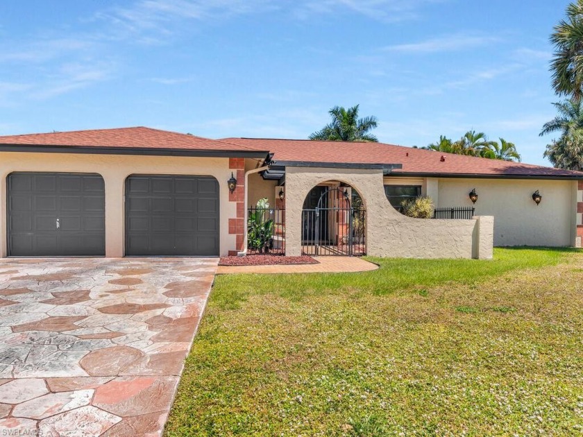 Beautiful home located in Lely Golf Estates this 3 bed 2 bath - Beach Home for sale in Naples, Florida on Beachhouse.com