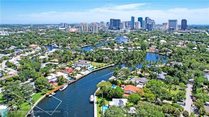 Directly on the New River! Classic 1920s style home positioned - Beach Home for sale in Fort Lauderdale, Florida on Beachhouse.com