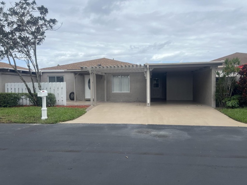 Large Renovated Villa solid concrete construction, 2 car - Beach Home for sale in Delray Beach, Florida on Beachhouse.com