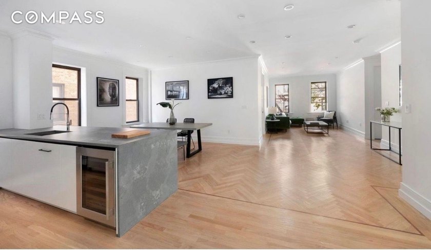 24-39 38th Street, Unit B10B9 (LIC) is a truly rare offering: a - Beach Condo for sale in Queens, New York on Beachhouse.com
