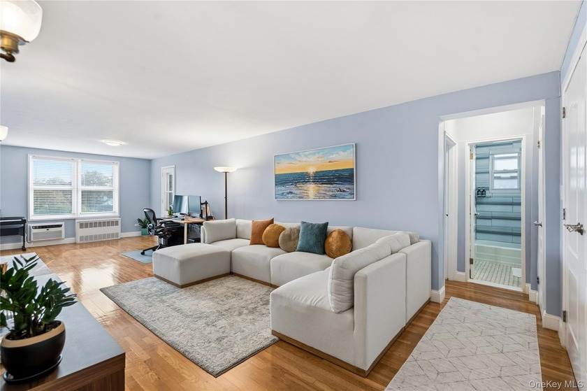 Welcome to this Luxury Turn-Key Large & Versatile Junior 4 Co-op - Beach Home for sale in Douglaston, New York on Beachhouse.com