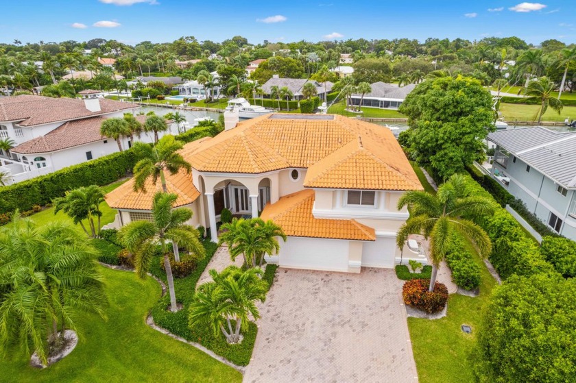 Proudly presenting 9 Island Road Sewall's Pt. This majestic - Beach Home for sale in Sewalls Point, Florida on Beachhouse.com