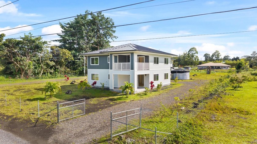 Experience a rare opportunity in Hawaiian Paradise Park with - Beach Home for sale in Keaau, Hawaii on Beachhouse.com