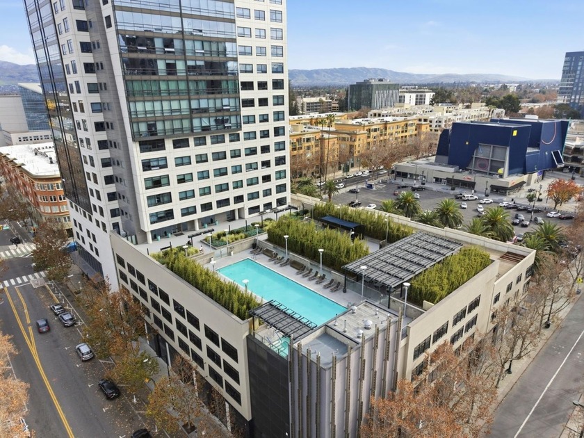 This 1,806 sq. ft. corner-unit luxury condominium at 88 West San - Beach Condo for sale in San Jose, California on Beachhouse.com