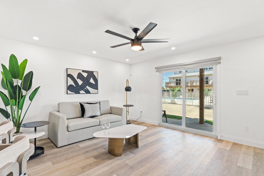 Ocean Breeze 4B - Beach Vacation Rentals in Panama City Beach, FL on Beachhouse.com