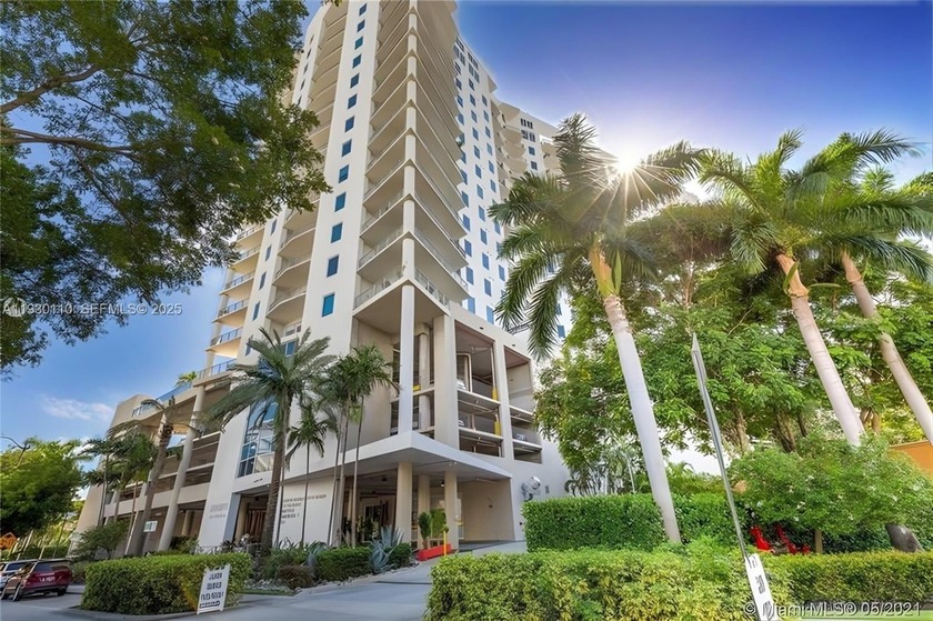 An exceptional residence in the heart of Downtown Miami, this - Beach Condo for sale in Miami, Florida on Beachhouse.com