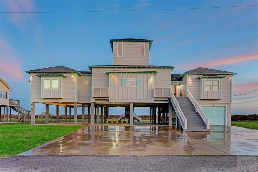 Custom Beachfront in Rancho Carribe subdivision. 3 bedrooms + - Beach Home for sale in Crystal Beach, Texas on Beachhouse.com