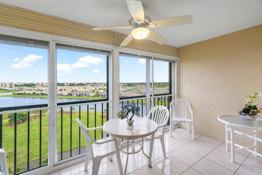 Welcome to this well maintained light & bright  2 bed/2-bath - Beach Condo for sale in Delray Beach, Florida on Beachhouse.com