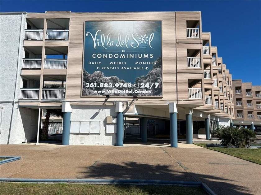 This Villa Del Sol condo is truly a shining star among the many - Beach Condo for sale in Corpus Christi, Texas on Beachhouse.com