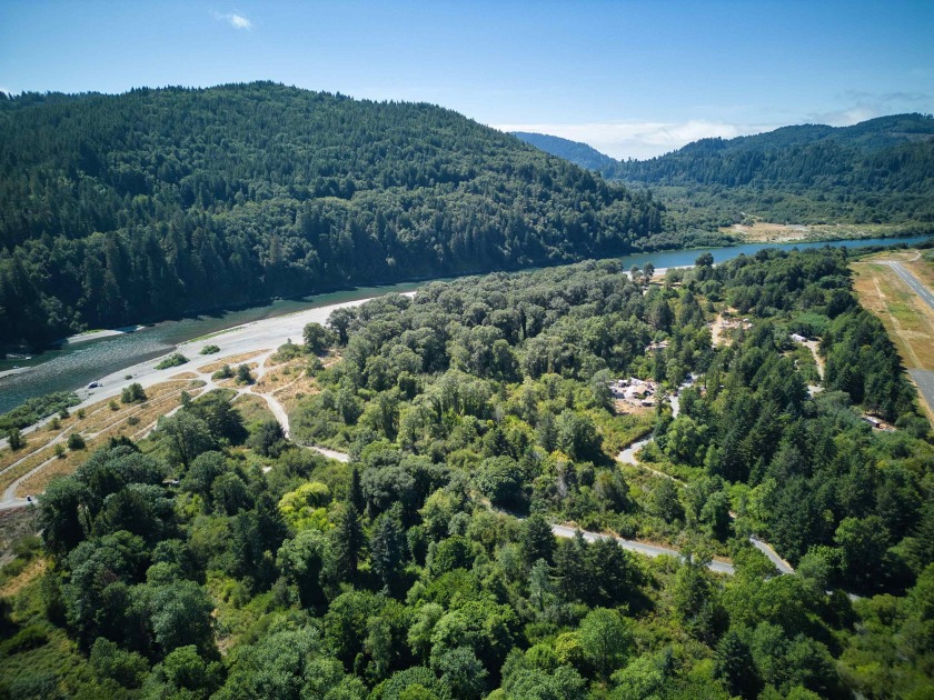 Discover an unparalleled prospect to possess a remarkable - Beach Lot for sale in Klamath, California on Beachhouse.com