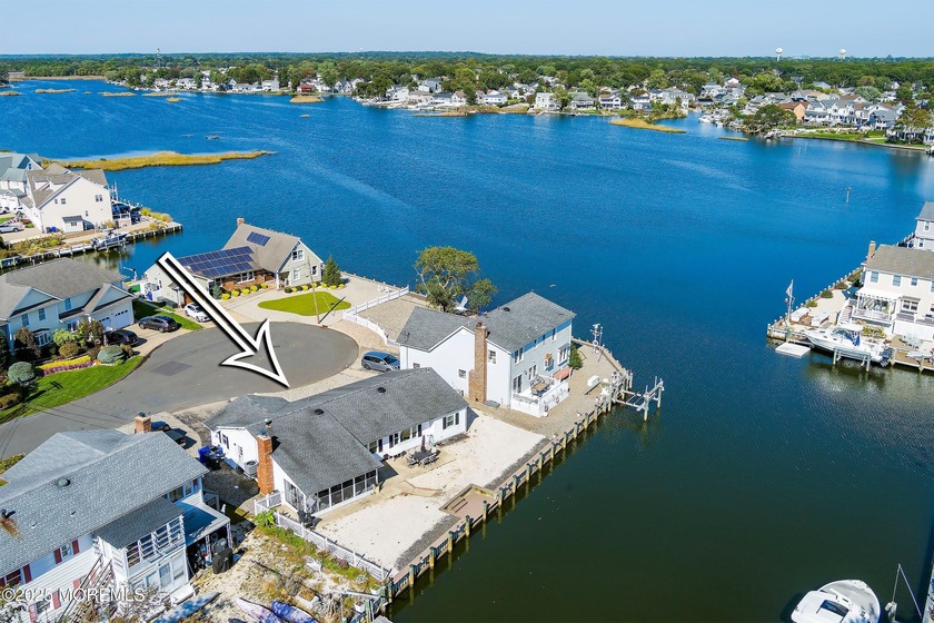Back on the market-your second chance at waterfront living in - Beach Home for sale in Brick, New Jersey on Beachhouse.com