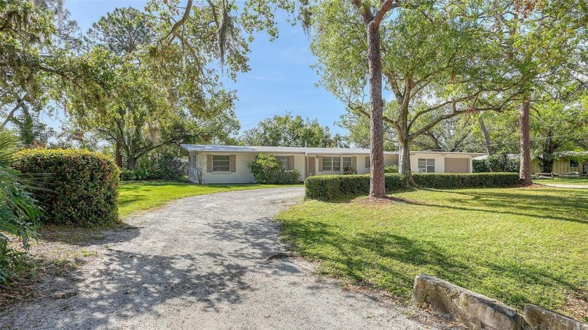 In the center of Sarasota, on an oversized lot and renovation - Beach Home for sale in Sarasota, Florida on Beachhouse.com