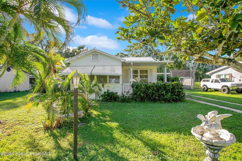 Charming and full of potential, this 3-bedroom, 1.5-bathroom - Beach Home for sale in Vero Beach, Florida on Beachhouse.com