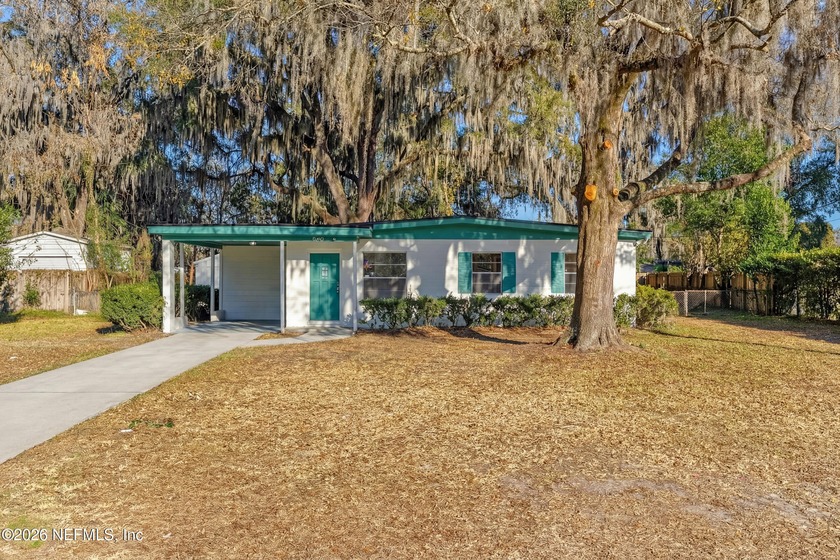 This beautifully updated home has been completely transformed - Beach Home for sale in Jacksonville, Florida on Beachhouse.com