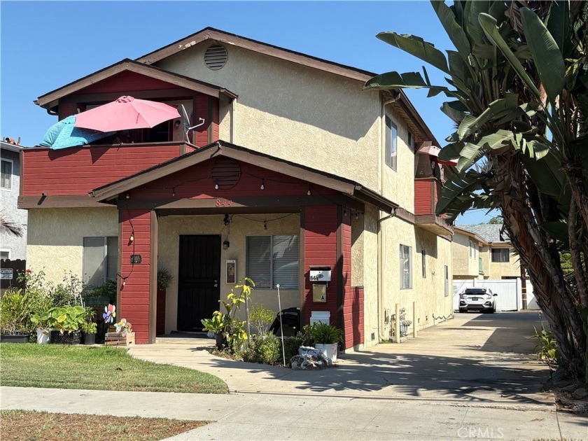 Welcome to 844 Loma Avenue, a rare investment opportunity - Beach Townhome/Townhouse for sale in Long Beach, California on Beachhouse.com