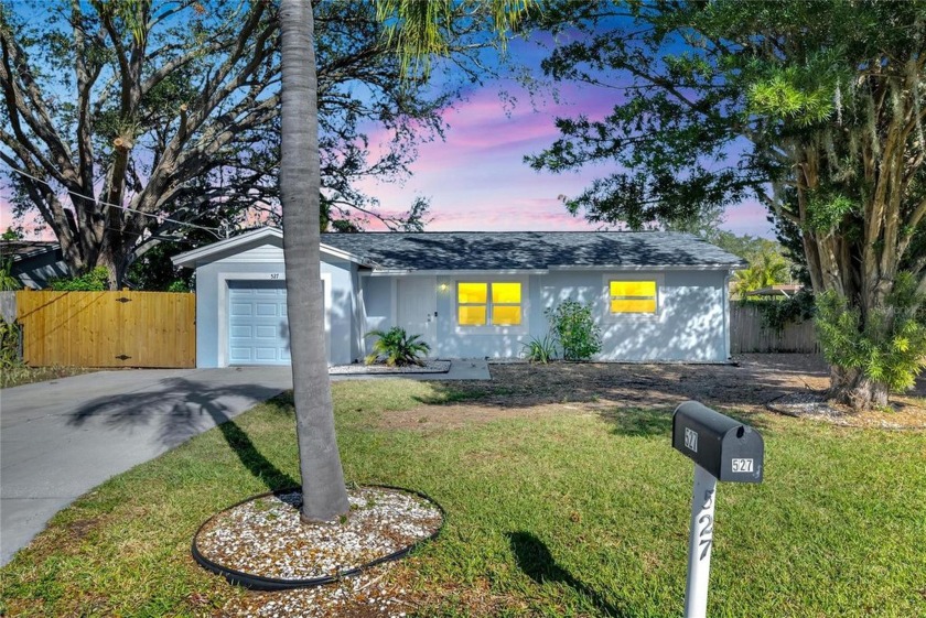 Check out this adorable litte bungalow!  527 Fox Run Trail in - Beach Home for sale in Apollo Beach, Florida on Beachhouse.com