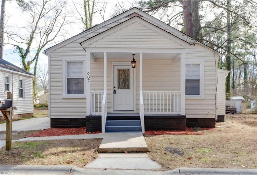 Welcome to 907 McKinley Avenue in Suffolk, Virginia-a charming - Beach Home for sale in Suffolk, Virginia on Beachhouse.com