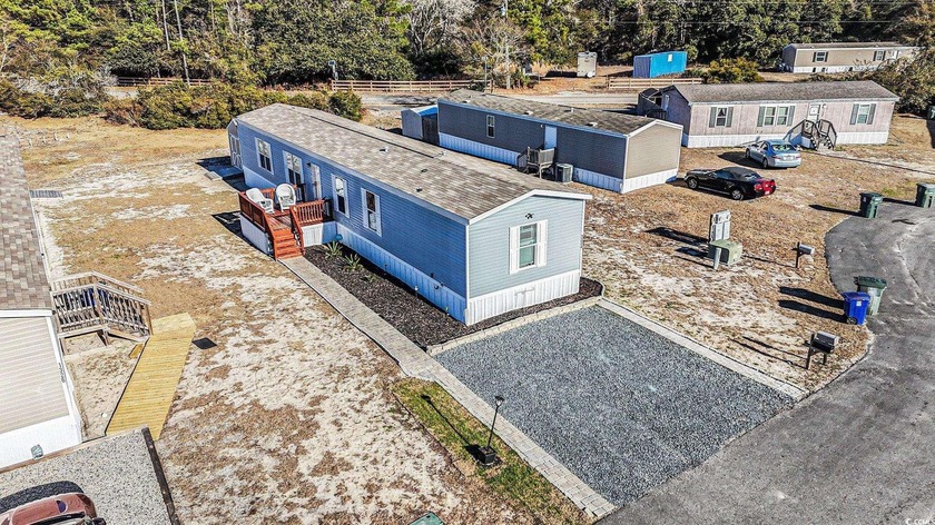 This beautiful like new 2021 Clayton manufactured home in the - Beach Home for sale in North Myrtle Beach, South Carolina on Beachhouse.com