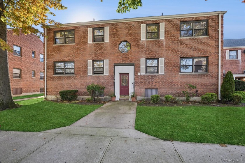 Howard Beach. Enjoy peaceful garden-style living with close - Beach Home for sale in Howard Beach, New York on Beachhouse.com