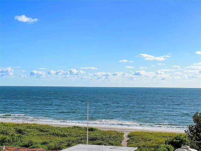 PRICED TO SELL! 1 bedroom/1.5 bath condo offered turnkey - Beach Condo for sale in Pompano Beach, Florida on Beachhouse.com