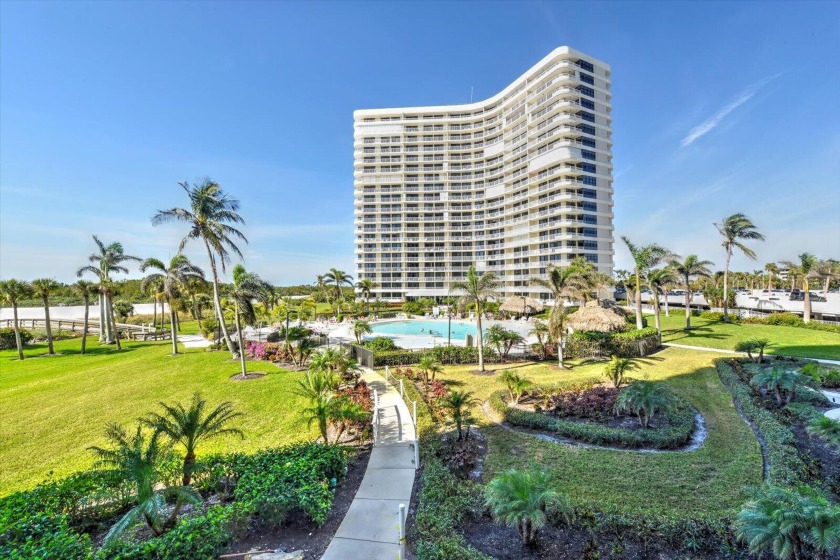 Extensively renovated to the highest Quality and needs nothing! - Beach Condo for sale in Marco Island, Florida on Beachhouse.com