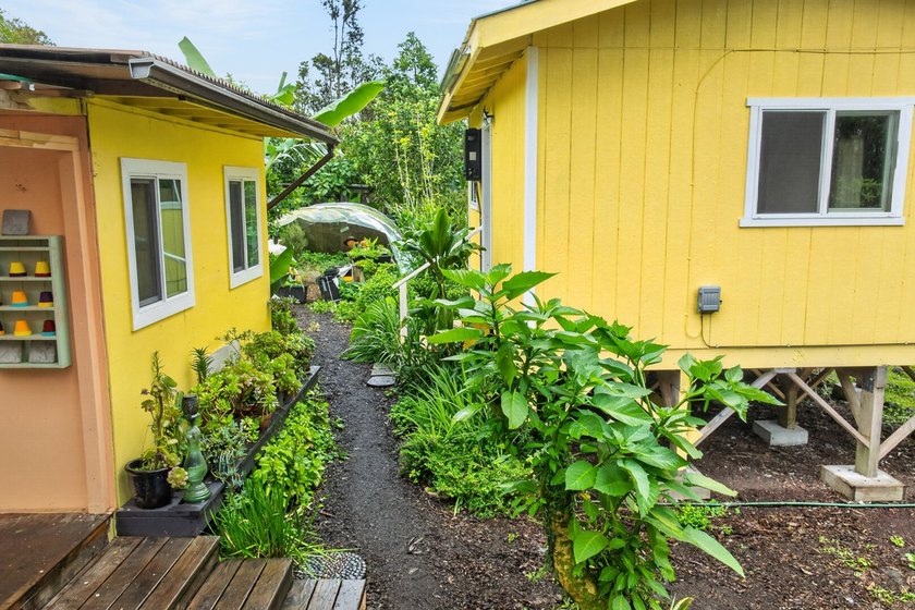 Embrace the ultimate sustainable lifestyle on this private - Beach Home for sale in Volcano, Hawaii on Beachhouse.com