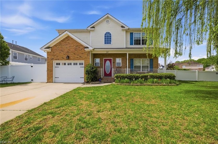 Welcome to this beautifully maintained 3-bedroom, 2.5-bath home - Beach Home for sale in Virginia Beach, Virginia on Beachhouse.com
