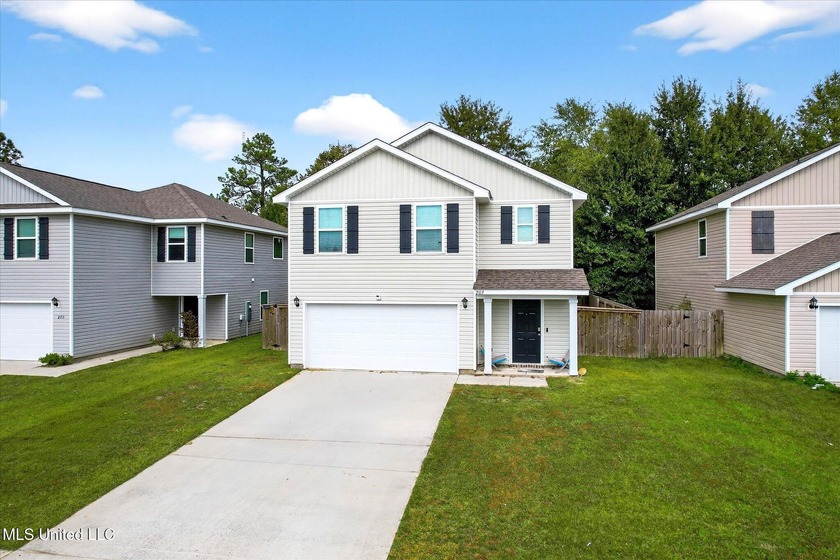 Beautifully maintained 5-bedroom, 3-bath home in Ocean Springs - Beach Home for sale in Ocean Springs, Mississippi on Beachhouse.com