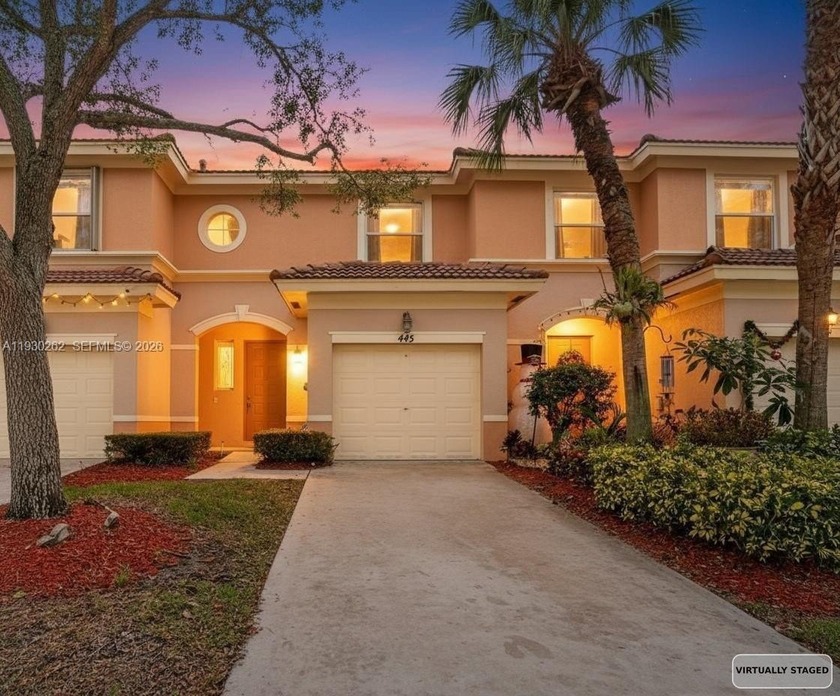 LOW HOA FEES, GARAGE, GATED COMMUNITY, WALK TO SHOPPING - Beach Townhome/Townhouse for sale in Royal Palm Beach, Florida on Beachhouse.com