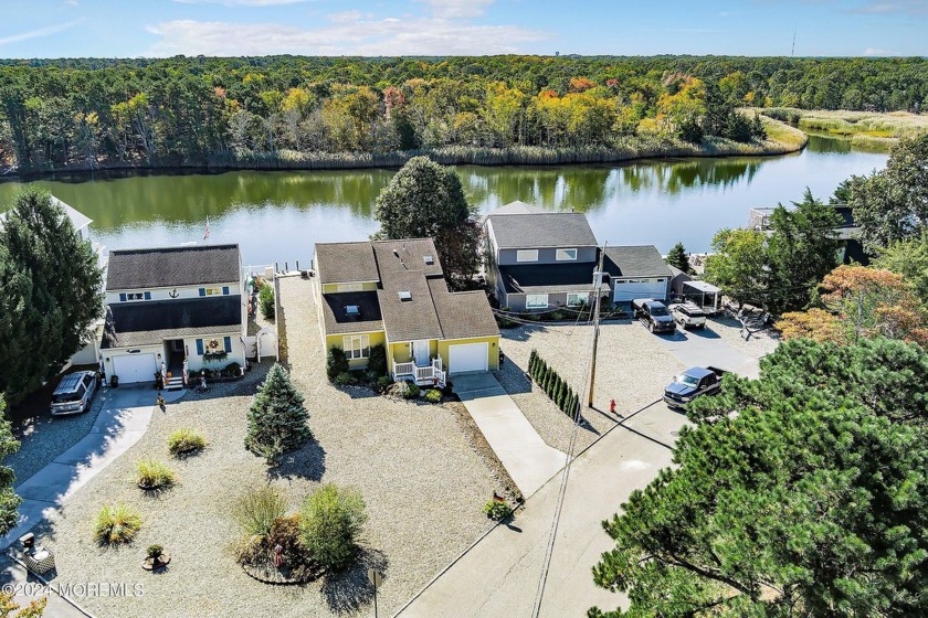 Welcome to this Beautiful Colonial in Forked River, it's a - Beach Home for sale in Forked River, New Jersey on Beachhouse.com