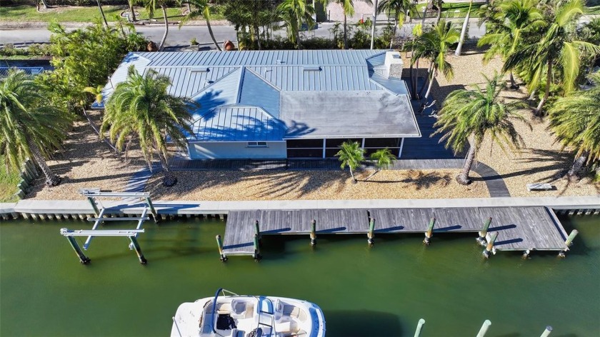 LOCATION LOCATION LOCATION! JUST 3 LOTS IN FROM SARASOTA BAY!!!
 - Beach Home for sale in Longboat Key, Florida on Beachhouse.com