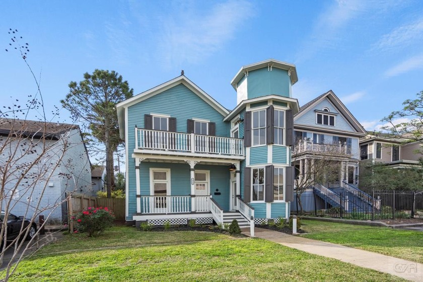 Enjoy the historic charm of the 1800s & the modern conveniences - Beach Home for sale in Galveston, Texas on Beachhouse.com